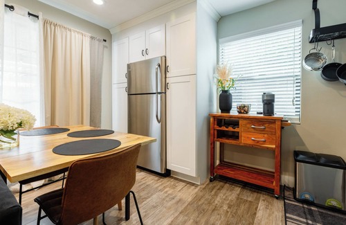 Pierson Place Historic District House | Private Casita, patio, walk to dining/rail to dwtn