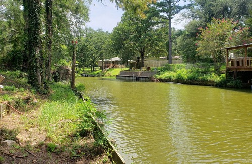 Cedar Creek Reservoir House | Private Cedar Creek Lake House - WATERFRONT! QUIET!n