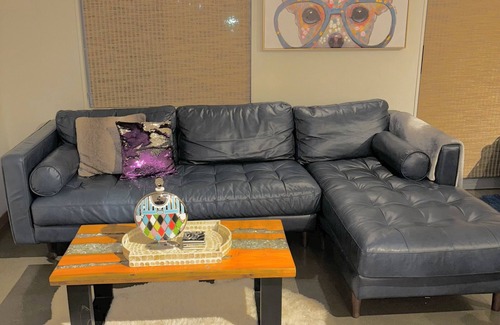 Midtown Apartment | Private Charming Midtown 1-bedroom apartment in amazing Detroit with WiFi, AC