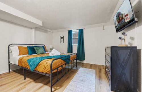 Tucker Apartment | Private & Chic 2BR Guest Suite