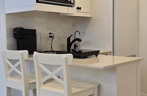 Guelph Apartment | Private clean and cozy studio in home in Guelph