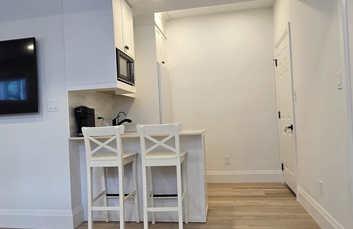 Guelph Apartment | Private clean and cozy studio in home in Guelph