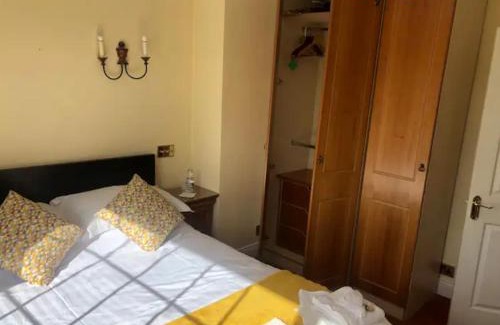 Clontarf House | Private comfortable bedroom