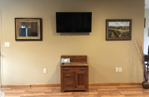 Skaneateles Apartment | private condo overlooking Skaneateles Lake in the fingerlakes region of New York