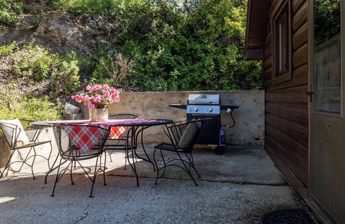 Wapiti Cabin | Private Cottage away from Crowds