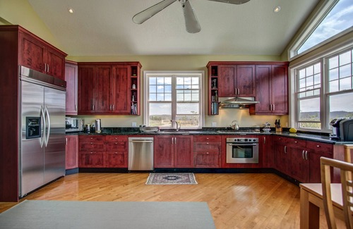 Calgary Villa | Private Cottage
