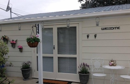 Greytown Cottage | Private Cottage surrounded by farm land.