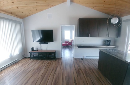 Manitoba Cabin | Private cottage with guest cabin, RV Hookup, and hot tub near Whitemouth Lake