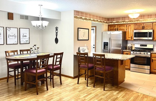Wakarusa House | Private Country Getaway Near Topeka Updated 3 Bedroom, 2 Bath