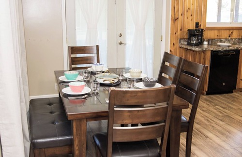 Plymouth House | Private Country house with hot tub and screened in back porch