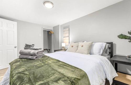 Hazel Park Apartment | Private & Cozy 1BR Basement Suite in Hazel Park!