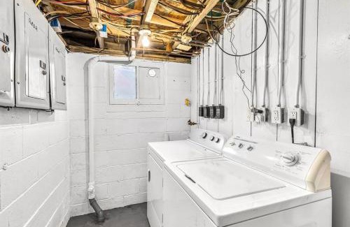 Hazel Park Apartment | Private & Cozy 1BR Basement Suite in Hazel Park!