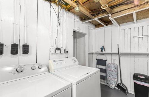 Hazel Park Apartment | Private & Cozy 1BR Basement Suite in Hazel Park!