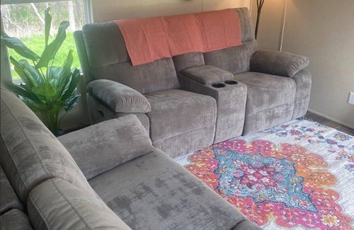 Bastrop House | Private Cozy Hideaway with Deck/Escape Austin [35mi]