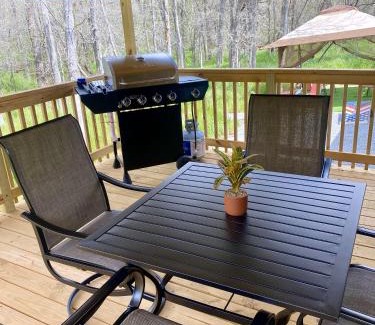 Bastrop House | Private Cozy Hideaway with Deck Escape Austin 35mi