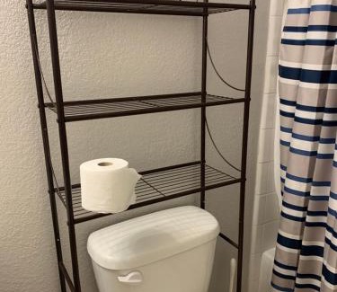 Cypress House | Private Cozy Lock Room 1