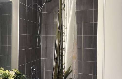 Durham Region Condo | Private , cozy room in Oshawa- Free parking.