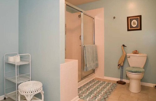 Kingston Lakes Apartment | Private DayLight Basement, Own Entrance, 1800 s/f