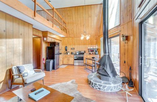 Murphy House | Private Deck and Fire Pit Secluded Cabin in Murphy