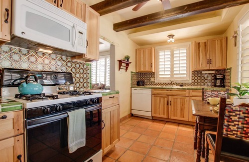 Cortaro House | Private Desert Retreat w/Mt Views- La Cholla Vista