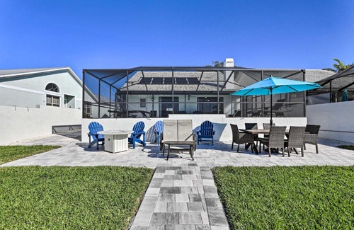 Apollo Beach House | Private Dock and Saltwater Pool Apollo Beach House
