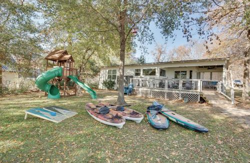 Gun Barrel City House | Private Dock Charming Cedar Creek Retreat!