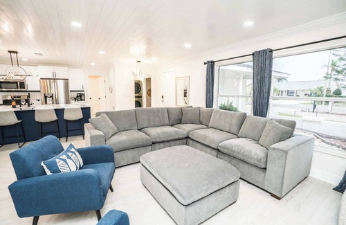 Apollo Beach House | Private Dock~Covered Pool~Hot Tub~Game Room Fun!