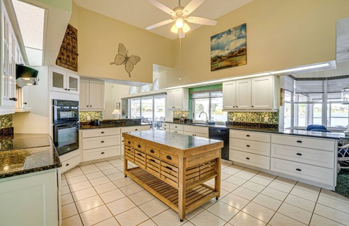 Lake Suzy House | Private Dock + Pool: Lakefront Florida Getaway!