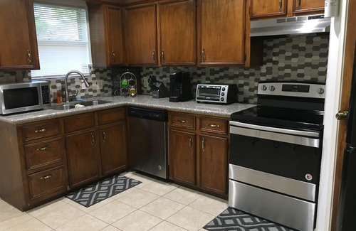 Southeast Houston House | Private Duplex #1 - Houston Hobby/ClearLake/Galveston/Pasadena/Downtown