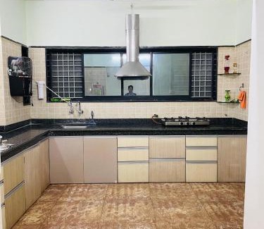 Daulatabad Villa | Private & Elegant 3BHK villa, Hillside Hideaway, 10 mins from MH Bus Stand