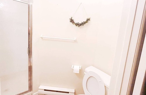 Richmond House | Private entrance 1br suite / near YVR airport / Walking to Shopping center