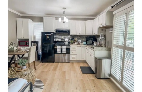 Concord Apartment | Private Entry Elegant Quiet Safe Cozy Studio Suite