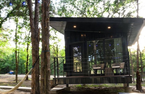 Alvord Cabin | Private Escape: 4 Cabins/4 Full Baths/8 Guests/Lots of Room to Roam