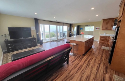 Fairview Apartment | Private Estate with Million Dollar Views in the Heart of the S. F. Bay Area.