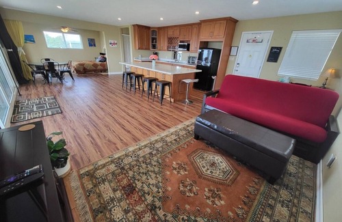 Fairview Apartment | Private Estate with Million Dollar Views in the Heart of the S. F. Bay Area.