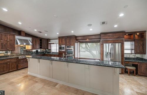 South Scottsdale House | Private Executive Home, Pet Friendly, Walkable
