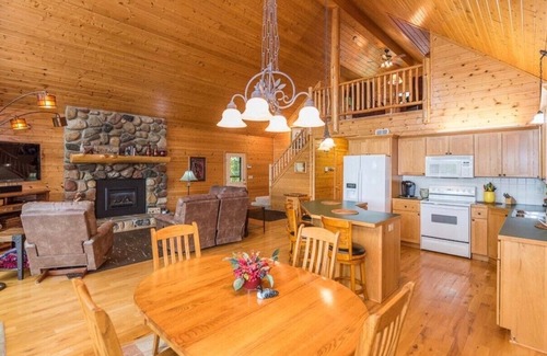 Crosslake House | Private, family friendly lake home w/sandy beach in Crosslake on Pine Lake