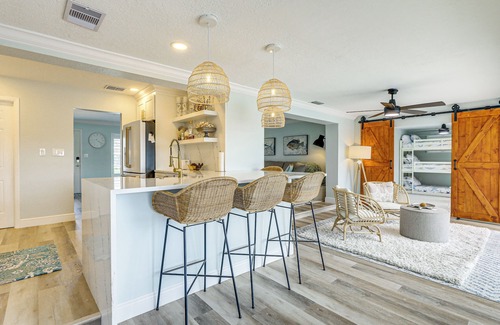 Palmetto House | Private Fishing Dock: Waterfront Palmetto Home!