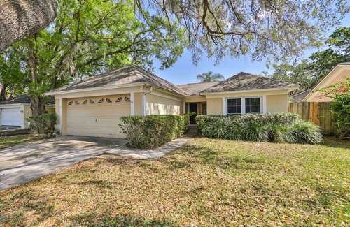 Bloomingdale House | Private Florida 3 bed 2 bath pool vacation home
