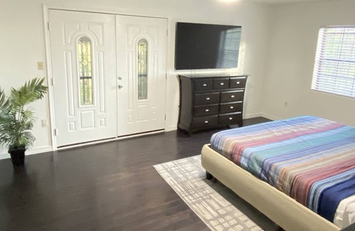 Governmental Mall Condo | PRIVATE garage, 2bdrm home in downtown PHX!