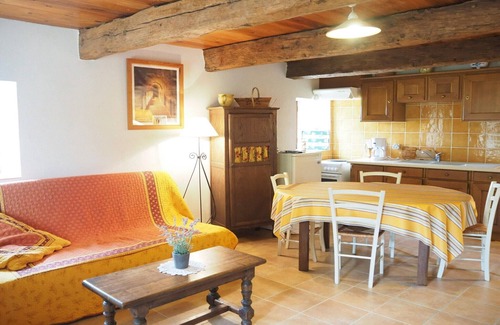Redortiers House | Private Garden House in Redortiers