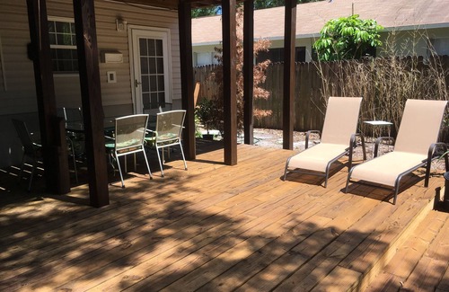 Oldsmar House | Private ground floor apt with a huge deck