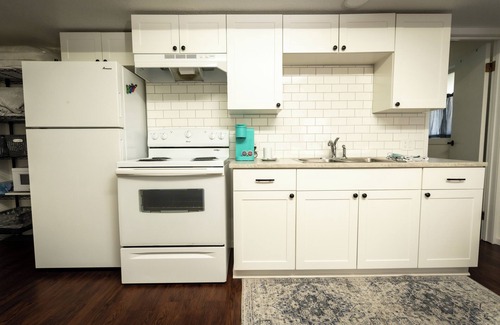 Lethbridge House | Private Ground Level Suite with Full Kitchen