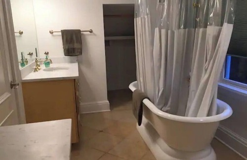 Water Mill House | Private guest apartment close to beach with pool & tennis