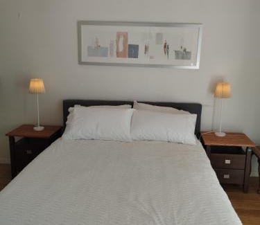 Bundall Bed & Breakfast | private guest suite at sorrento