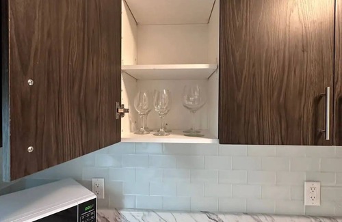 Halton Regional Municipality Apartment | Private Guest Suite