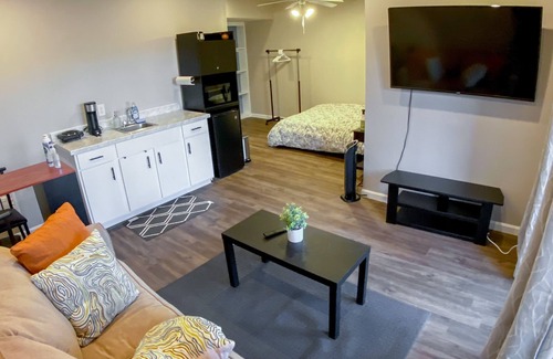 Herndon House | Private Guest Suite