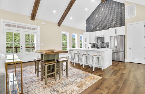 Pittsburg House | Private! Headwaters Hideaway!