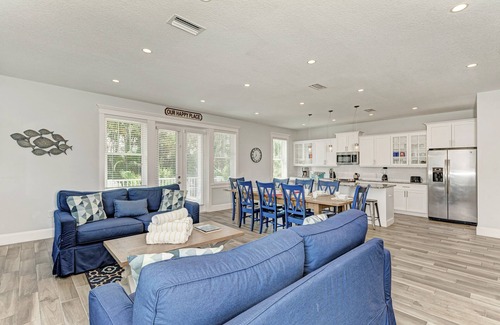 Holmes Beach House | Private Heated Pool Home in Holmes Beach - Fernweh - By Island Real Estate Vaca