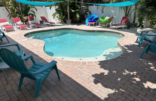 Pass-a-Grille House | Private Heated Pool Beach Home 2/2 Sleeps 6- Pets welcome and Stay Free